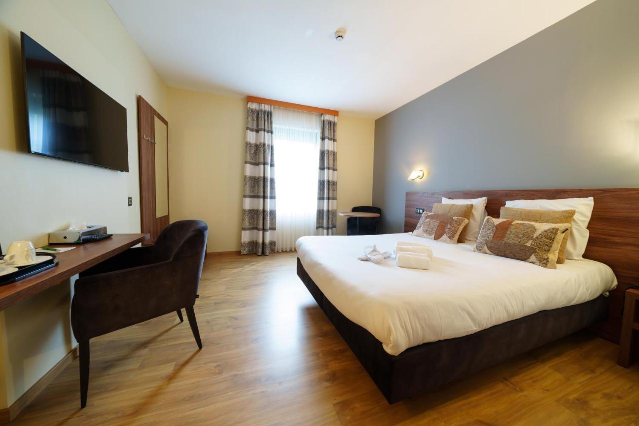 Standard Double Room,1414628688:JPEG